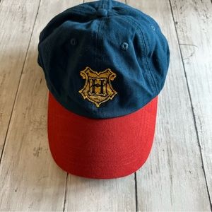 PREOWNED HARRY POTTER HUFFLEPUFF HAT RED BLUE ONE SIZE